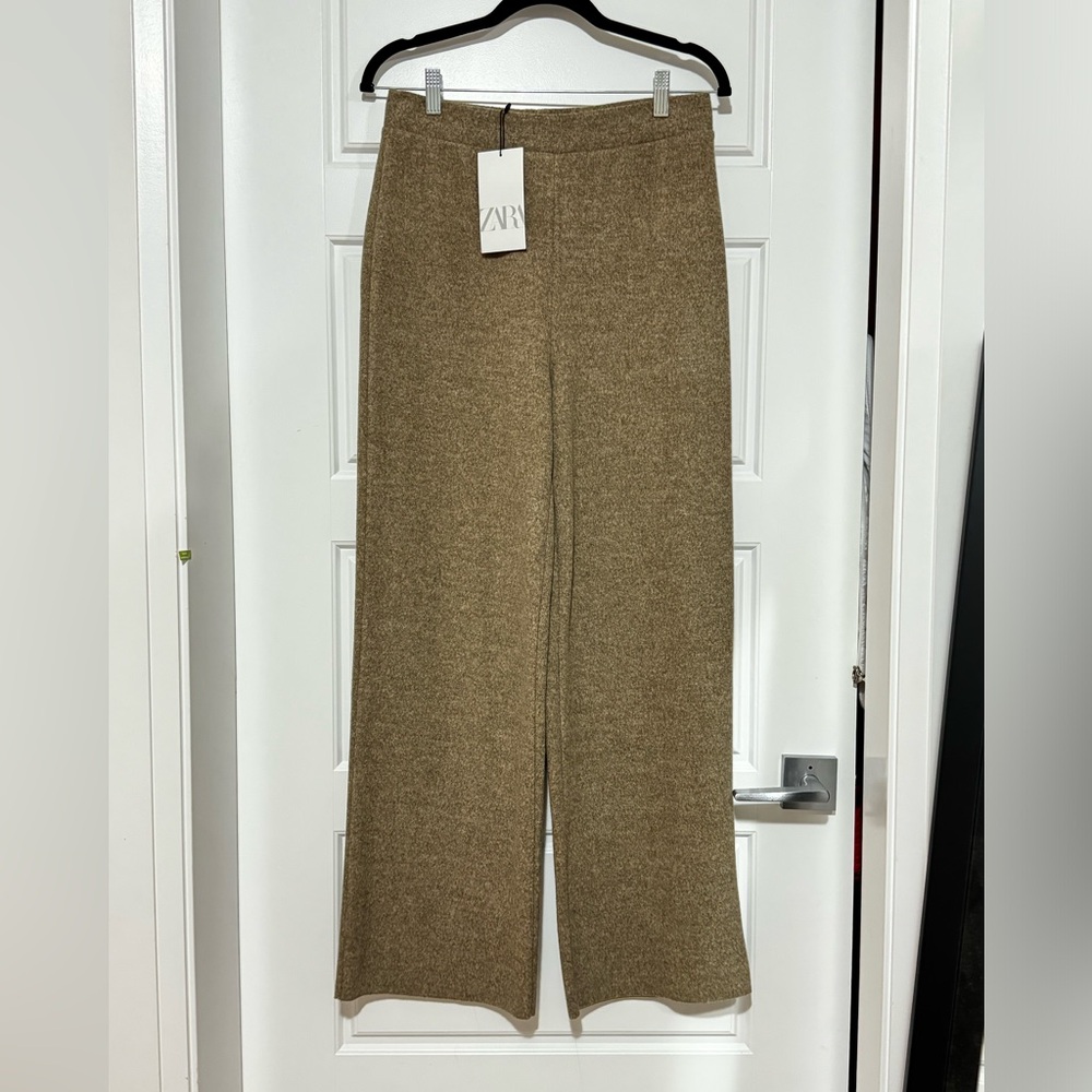 Zara Tan Wide Legged Pants Size M